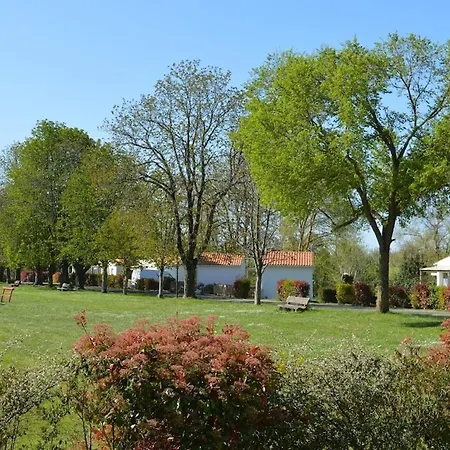 Au Bord Du - Les Jardins De - Parc Jeux Tennis Nature - Ideal Famille *