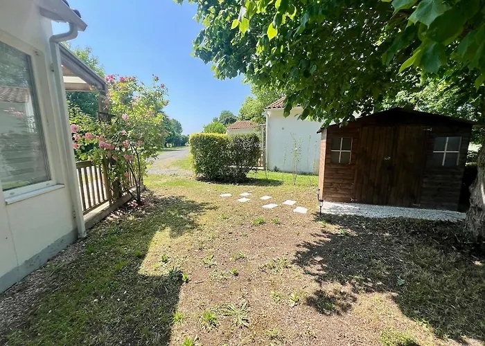 Au Bord Du - Les Jardins De - Parc Jeux Tennis Nature - Ideal Famille Guest house