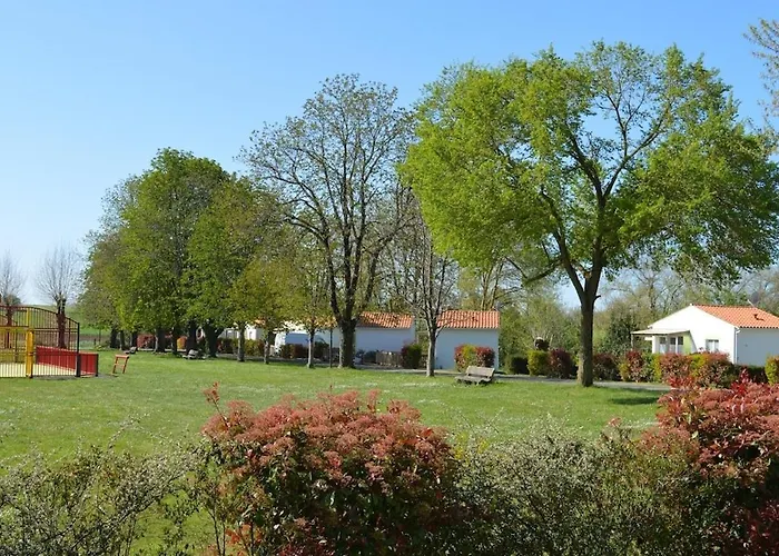 Au Bord Du - Les Jardins De - Parc Jeux Tennis Nature - Ideal Famille *
